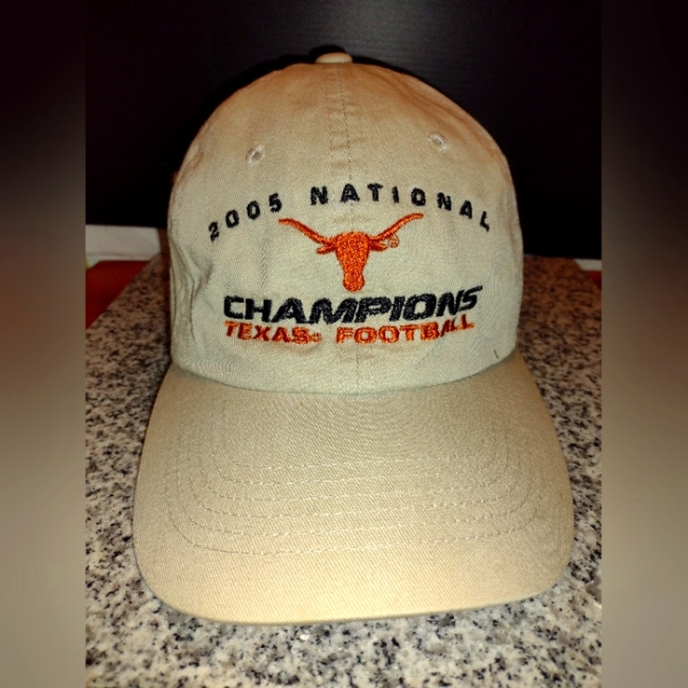 Texas Longhorns Hat 2005 National Champions Football White Orange Logo w/Strap.